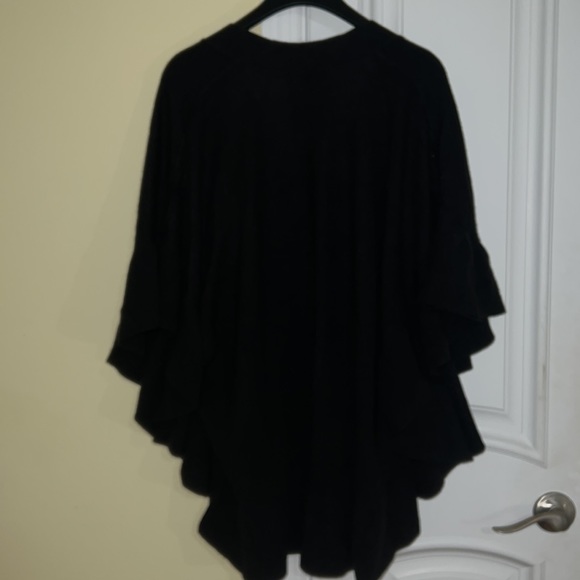 NWT XS/S - Ann Taylor 100% Cashmere Ruffle Sleeve Cape - Black $278